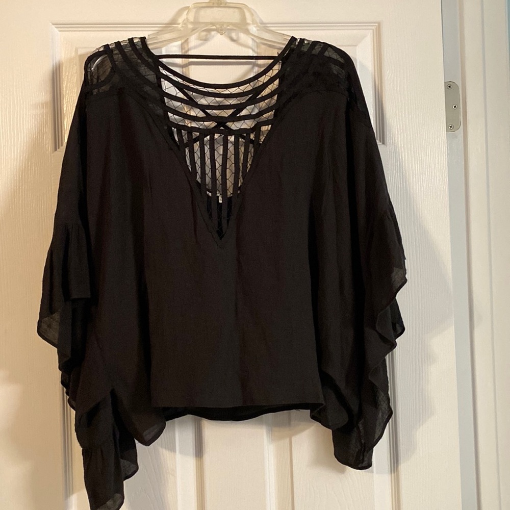 Womens flowy-sleeve black blouse with woven neck detail size M